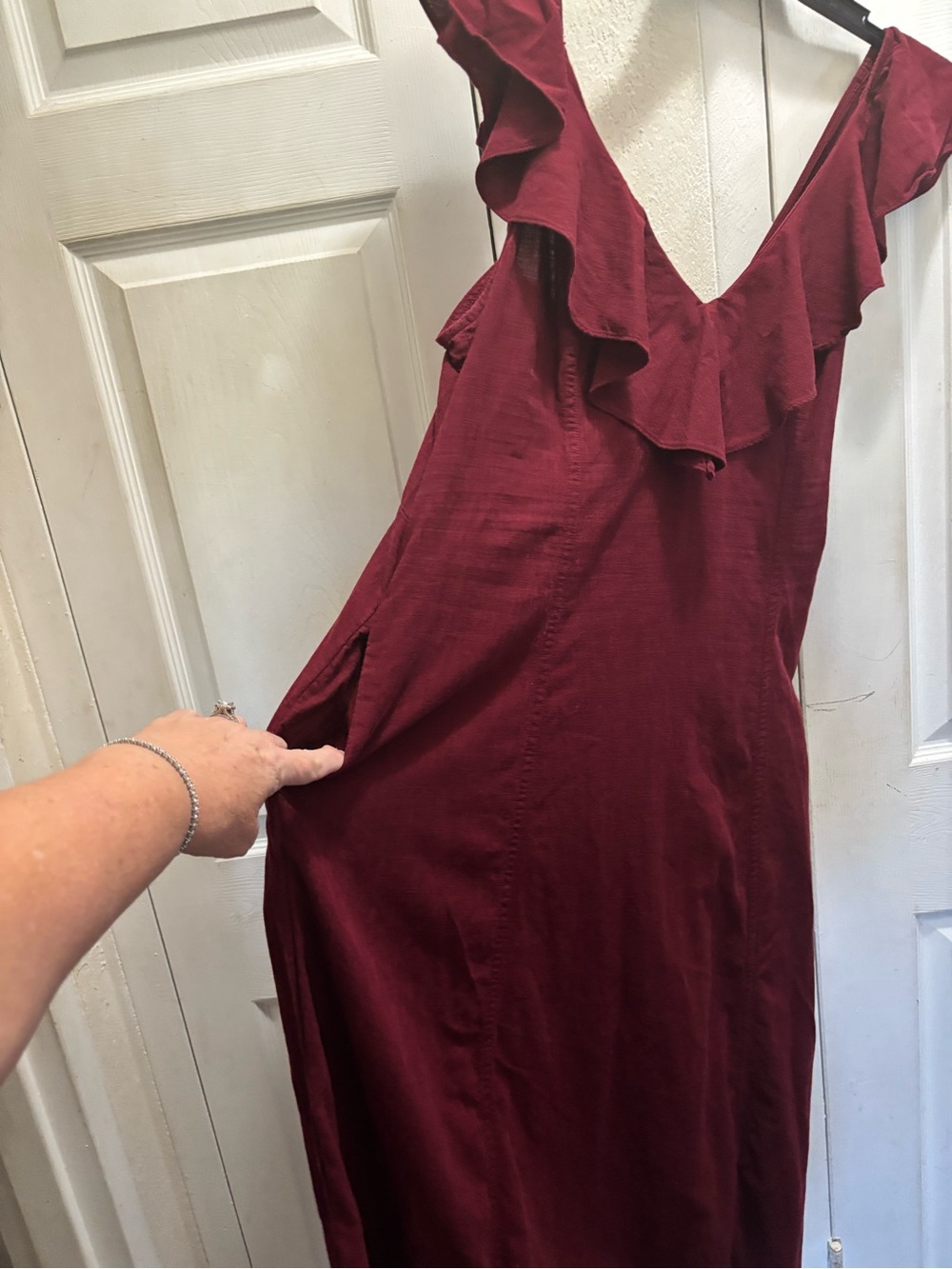 Universal Thread Burgundy Ruffle V-Neck Dress - Picture 4 of 6